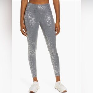 Sweaty Betty 7/8 length metallic silver leggings, size small flawless condition